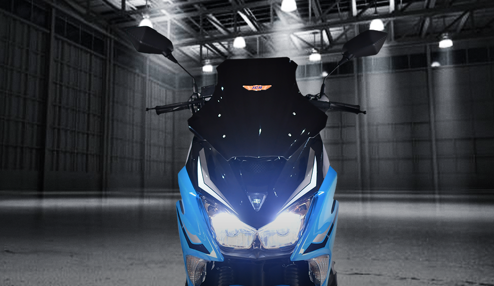 Moto scooter Kallpa 150 en la pista
