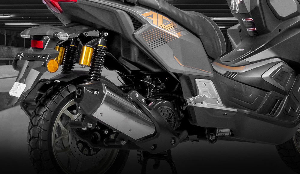 Moto Scooter MAXXIS 175 parte posterior