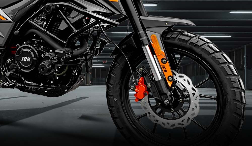 detalle del tablero de la moto adventure TRAVEL EVO 300 4V