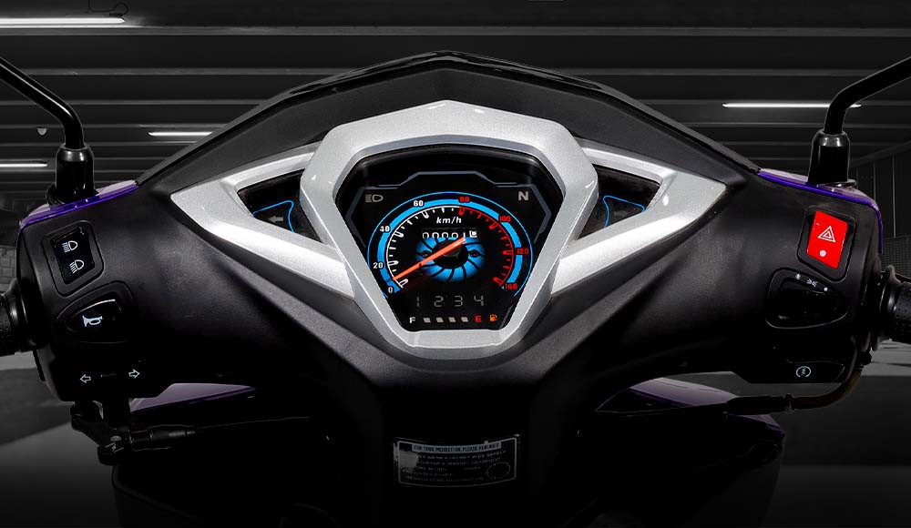 Moto Scooter ONE 125 detalles del tablero