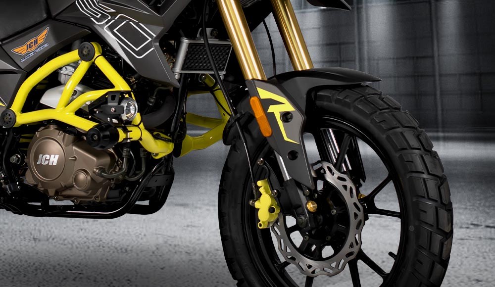 Moto todo terreno TRAVEL 250 cuenta con disco delantero para mayor seguridad