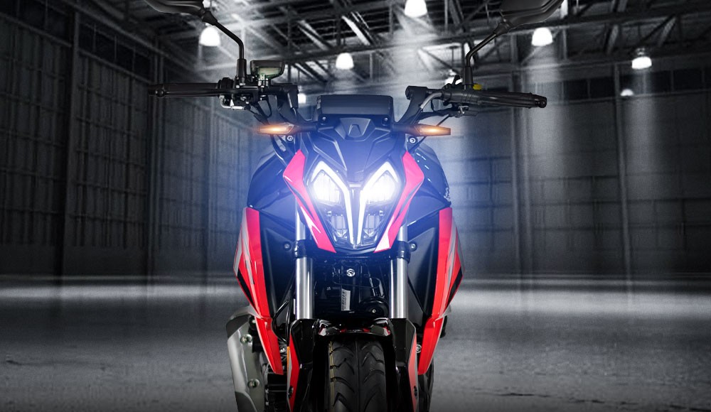 Moto pistera WOLF 250 parte frontal